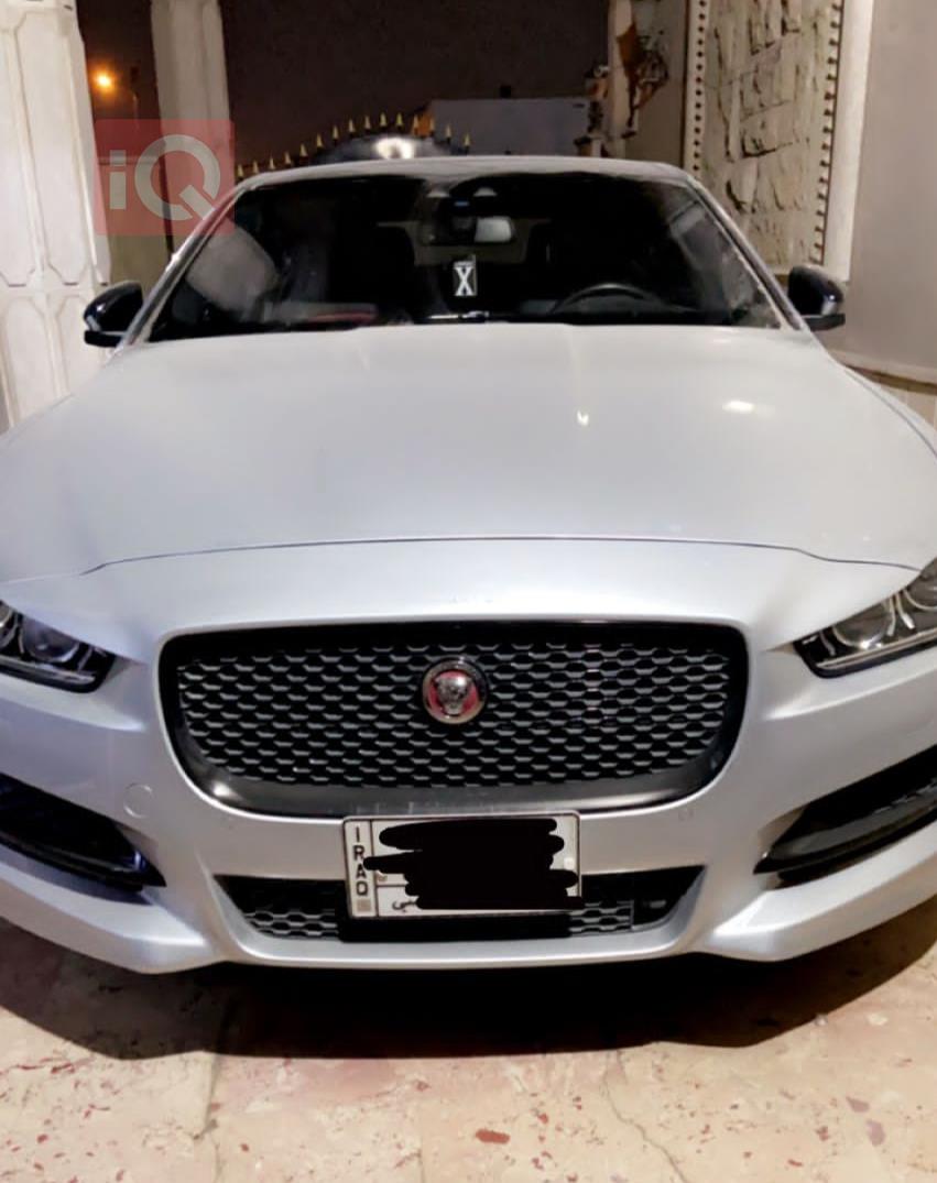 جاكوار XE